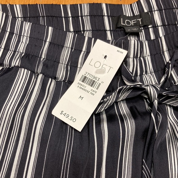Ann Taylor LOFT Black & White Striped Shorts New - Picture 5 of 10